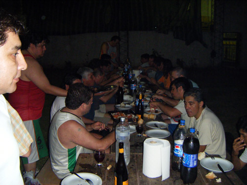 asociacion_mitre_maxibasquet_asado1_24_10_2008