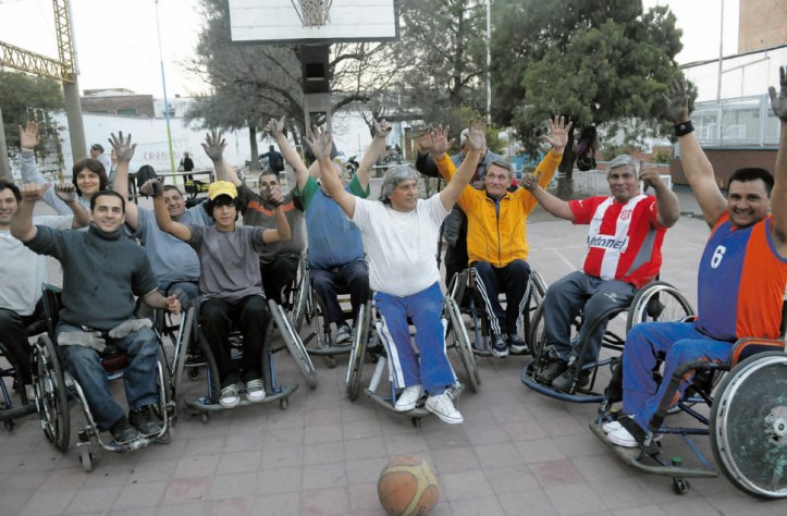 sillas-sobre-ruedas-COMPLEJO-LEDESMA