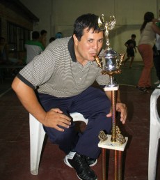 ALEJANDRO MONTENEGRO fue el DT del campeón