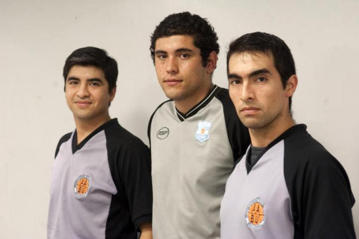 BUSCAN CRECER EN LA PROFESIÓN. Maximiliano Vargas, Santiago Luna y Tomás Vargas, caras nuevas entre los árbitros.