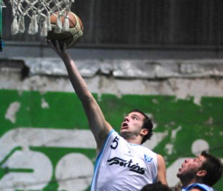 MERECIDO. Tucumán BB hizo prevalecer el mayor caudal técnico de sus hombres.