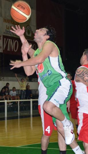 TAREA DESTACADA. Carlos Barros, de Asociación Mitre. 