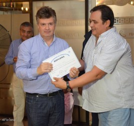 fernando-duro-diploma-federacion-tucumana-2015