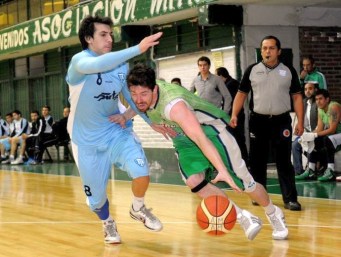 IMPUSO CONDICIONES. Mitre superó a Tucumán BB en un duelo caliente. Foto de Héctor Peralta