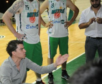 ENTRENADOR. Sebastián Páez fue asistente de Rodolfo Barrios y ahora dirige al plantel "verde". FOTO DE HÉCTOR PERALTA (LA GACETA