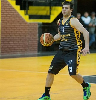 NOCHE DE INSPIRACIÓN. Álvaro Rodríguez jugó su mejor partido de la temporada y contribuyó al triunfo "Aurinegro". 