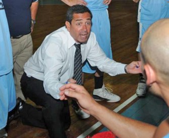 BRONCA. José García siente que el arbitraje perjudicó a Tucumán BB. la gaceta / foto de archivo